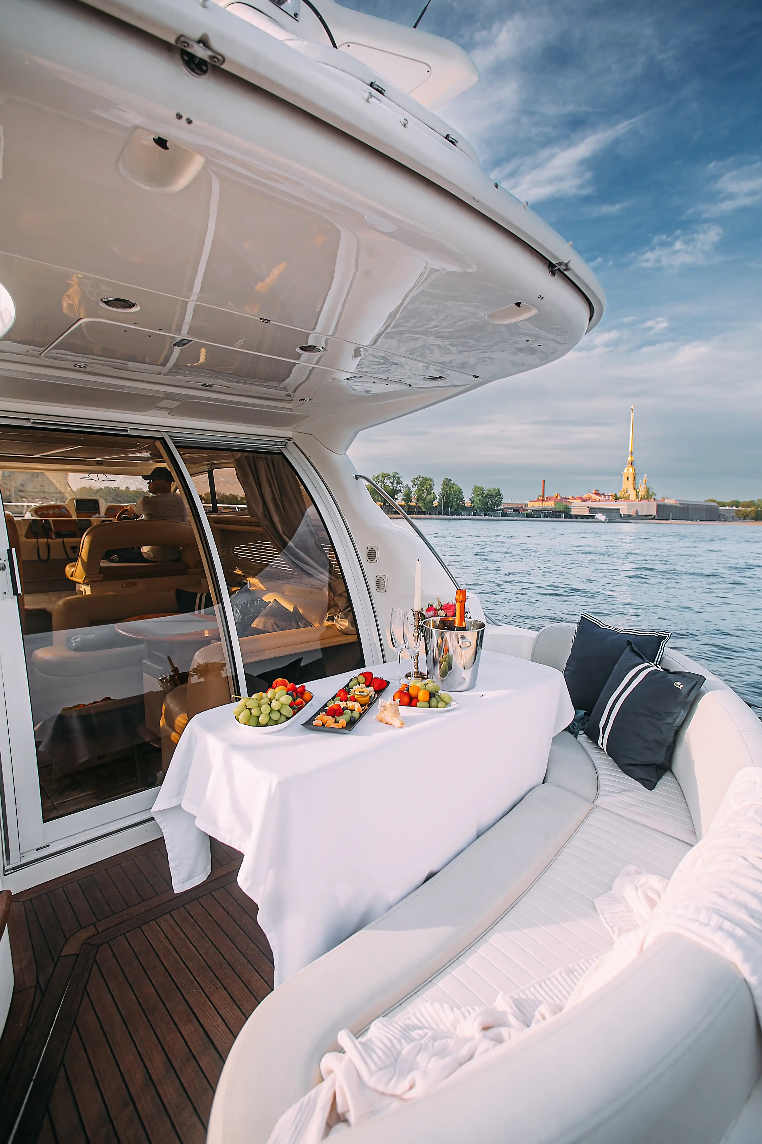 Яхта Sealine 39 AMO image- 15